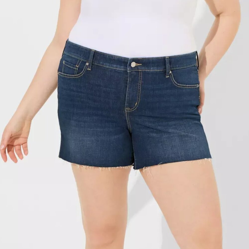 ❤️NWT TORRID SHORTS - 5" BOYFRIEND  STRETCH DENIM - MID RISE - SIZE 22